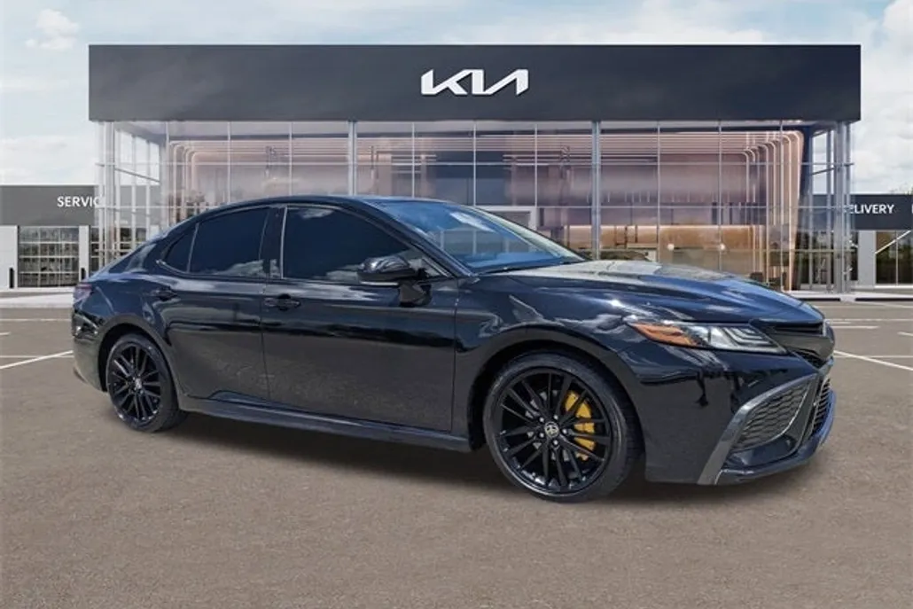2021 Toyota Camry XSE photo 1