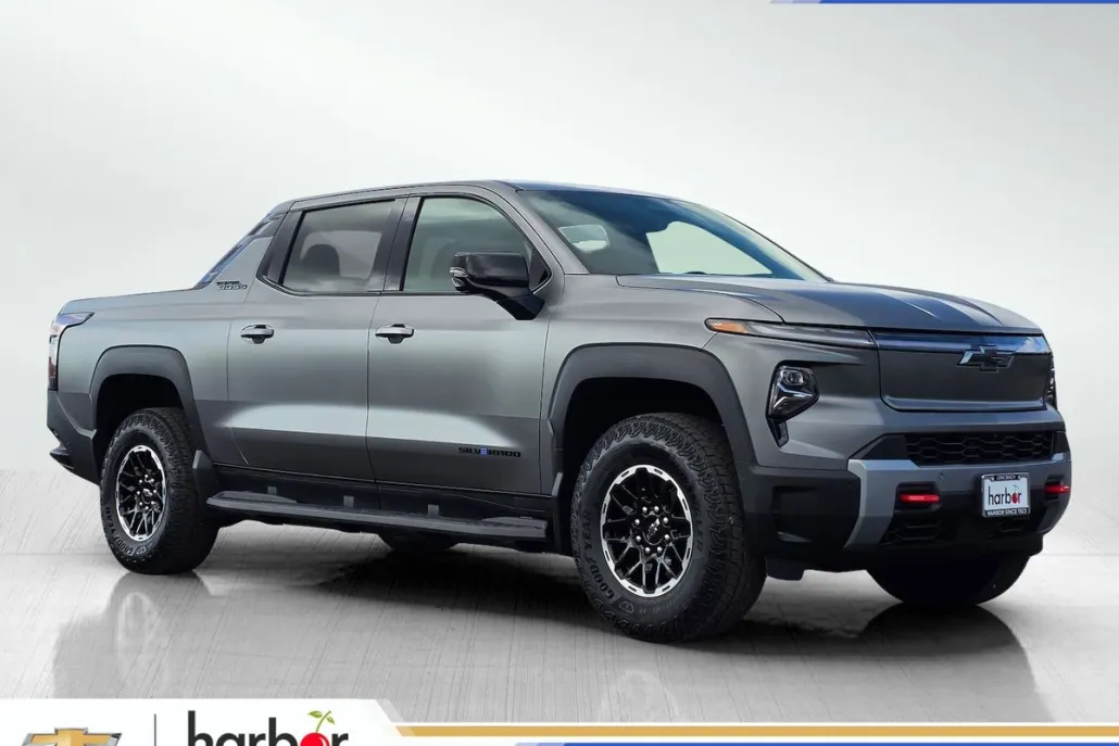 2026 Chevrolet Silverado EV Trail Boss photo 1