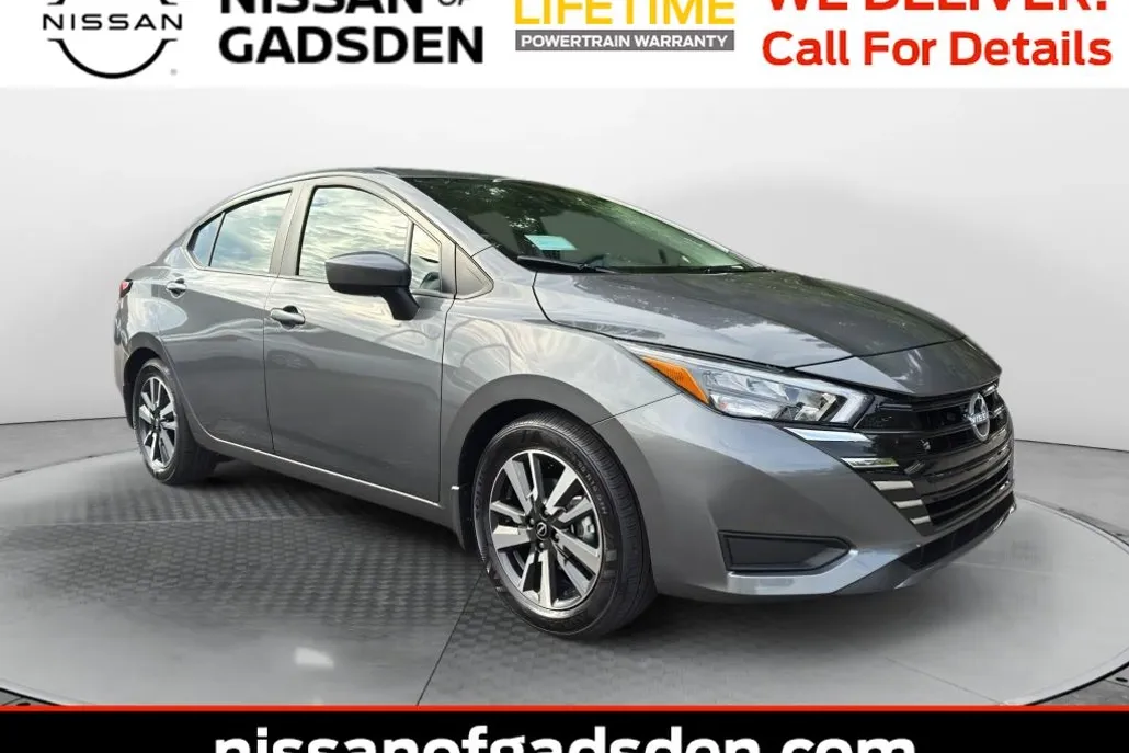 2025 Nissan Versa SV photo 1