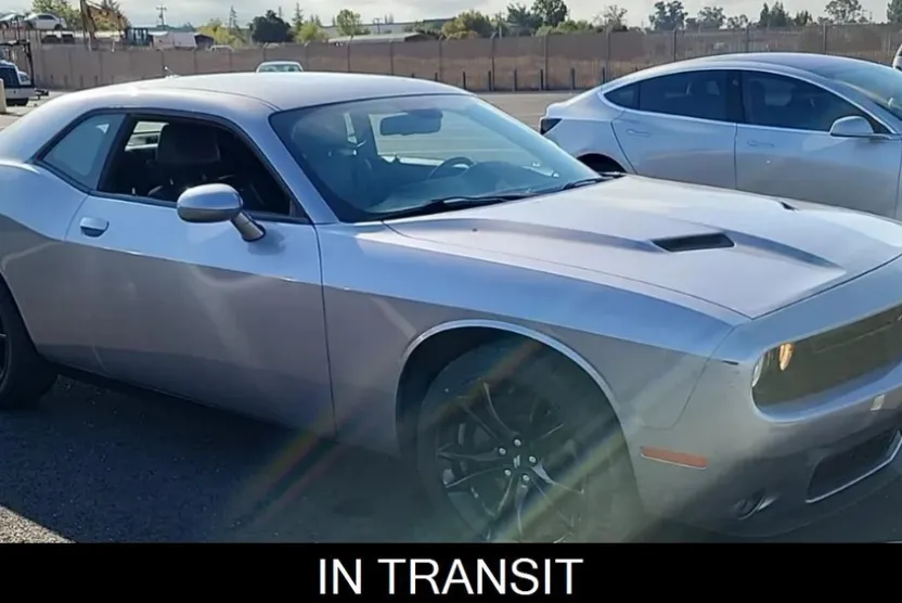 2018 Dodge Challenger SXT Plus photo 1