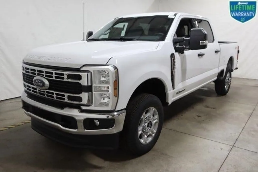 2025 Ford F-350 XLT photo 1