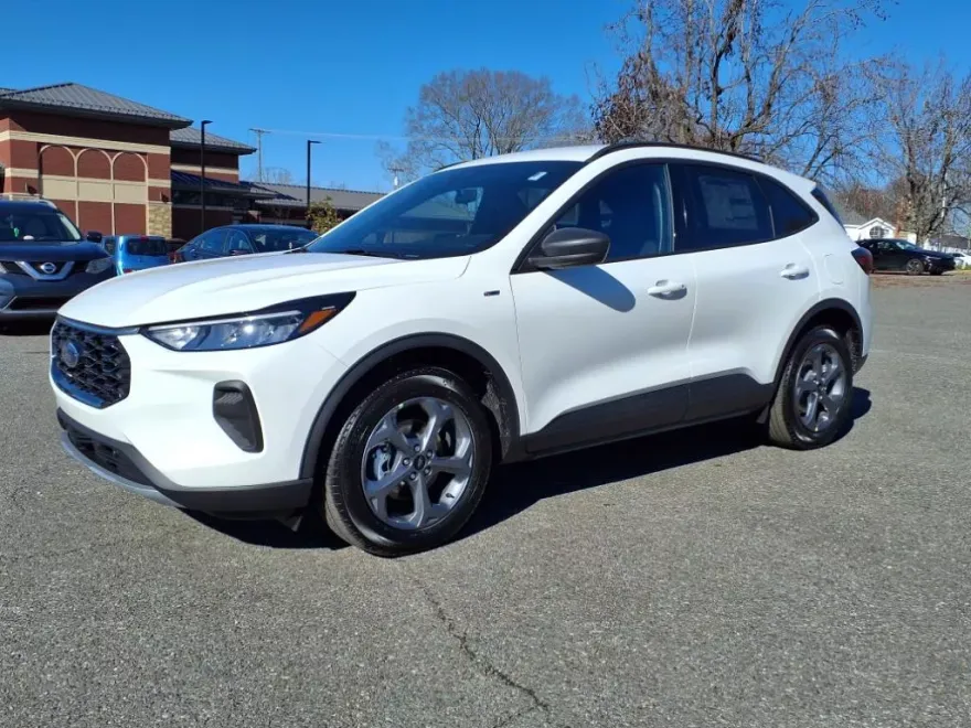 2025 Ford Escape ST-Line photo 1
