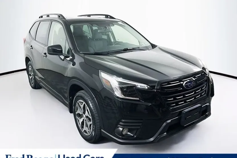 2023 Subaru Forester Premium photo 1