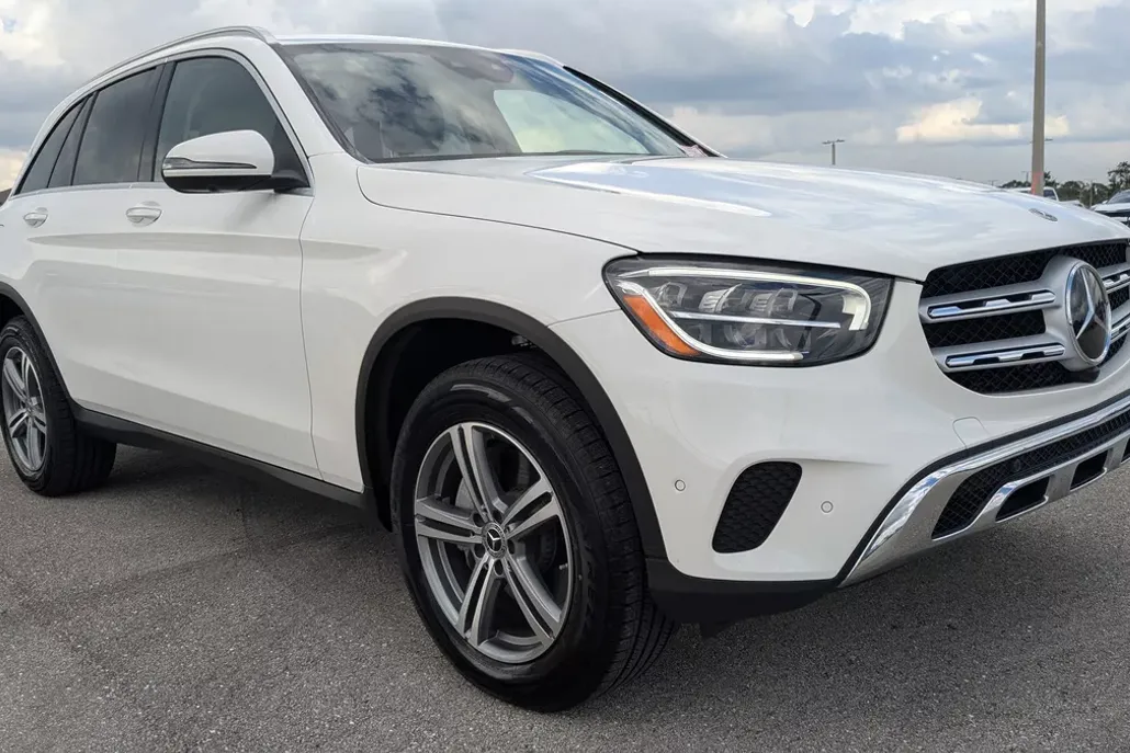 2022 Mercedes Benz GLC 300 4MATIC photo 1