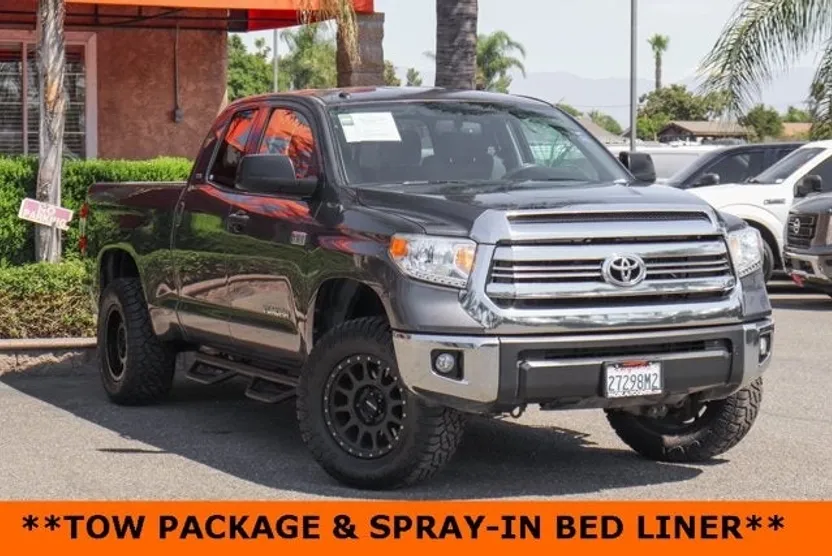 2016 Toyota Tundra SR5 photo 1