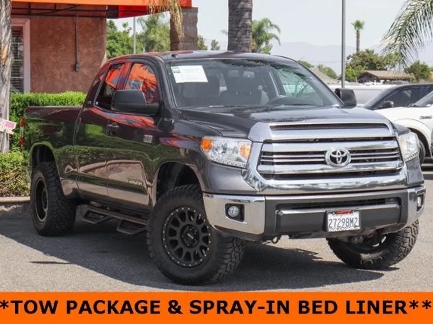 2016 Toyota Tundra SR5 photo 1