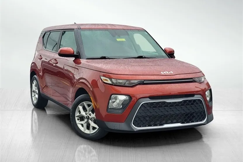 2022 Kia Soul LX S X-Line photo 1