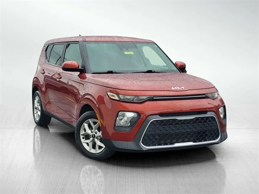 2022 Kia Soul LX S X-Line photo 1