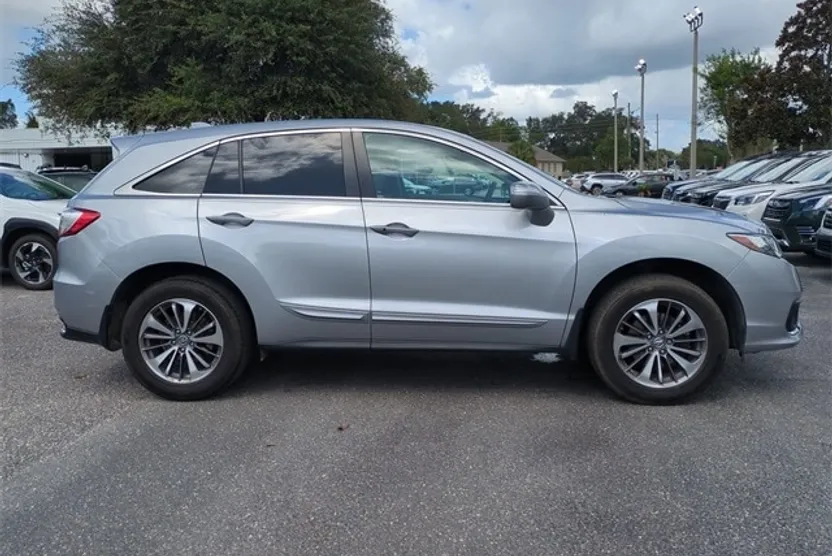 2017 Acura RDX Advance photo 1