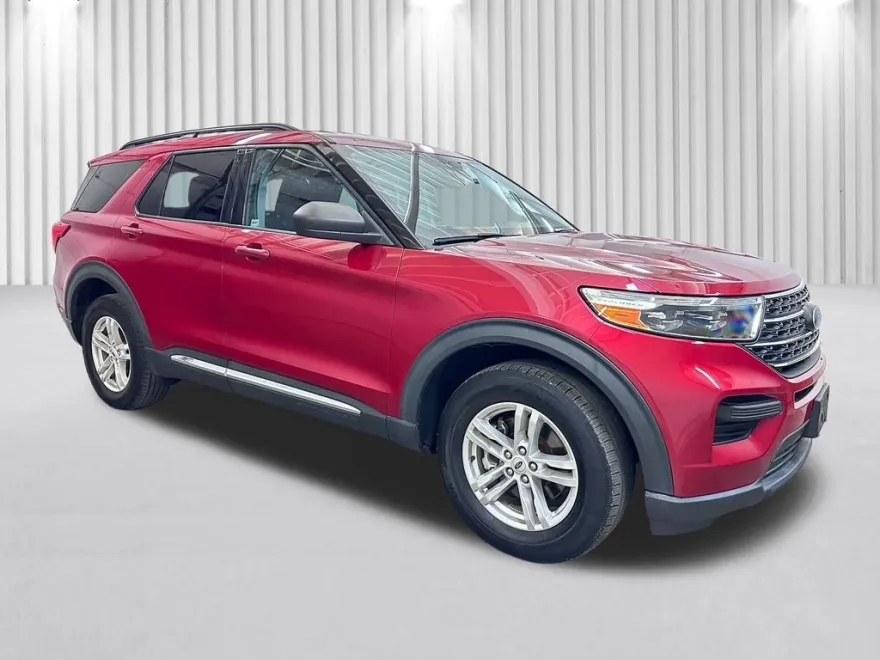 2022 Ford Explorer XLT photo 1