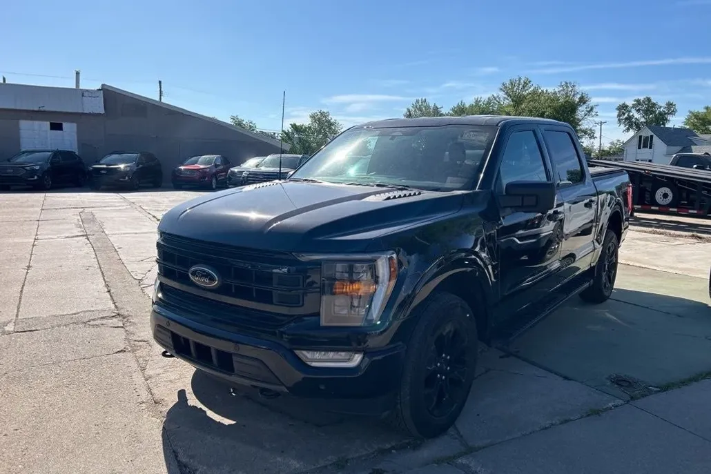 2022 Ford F-150 XLT photo 1