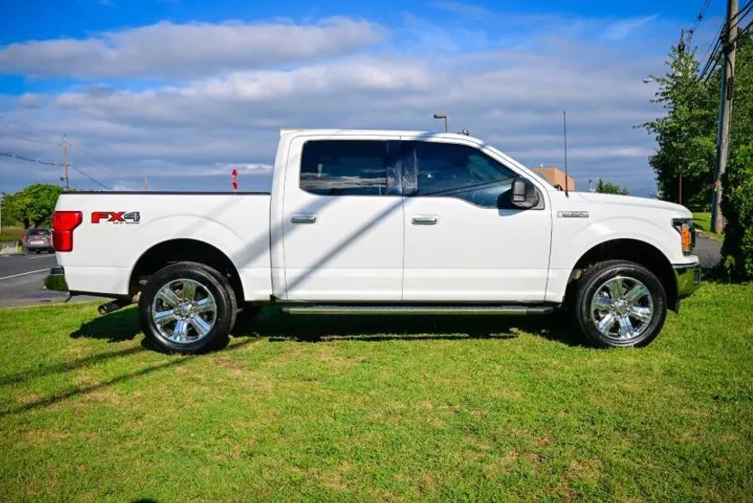 2019 Ford F-150 XLT photo 1