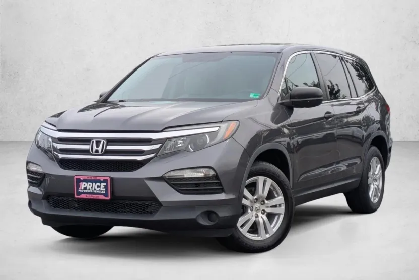 2018 Honda Pilot LX photo 1