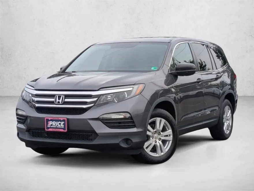 2018 Honda Pilot LX photo 1