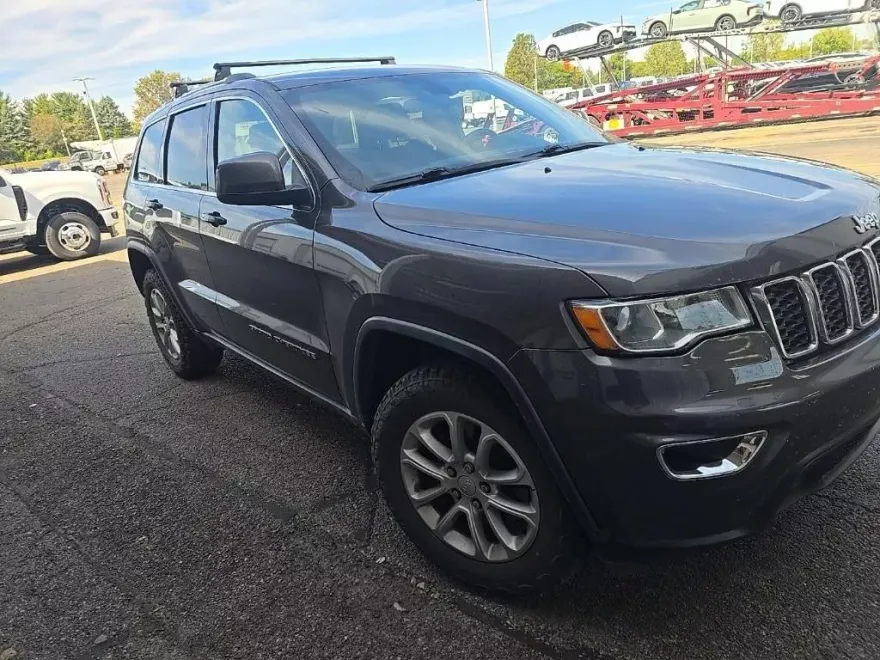 2021 Jeep Grand Cherokee Laredo E photo 1