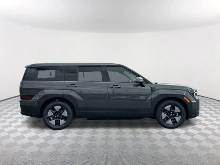 2026 Hyundai Santa Fe SE photo 1