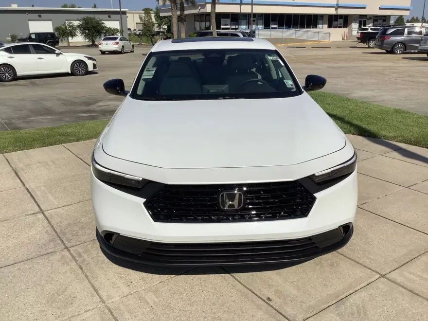 2025 Honda Accord SE photo 1