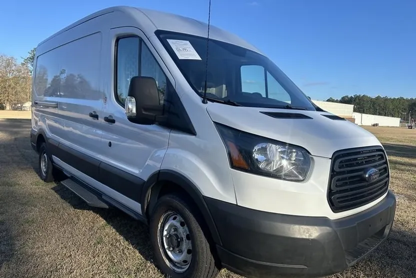 2019 Ford Transit photo 1