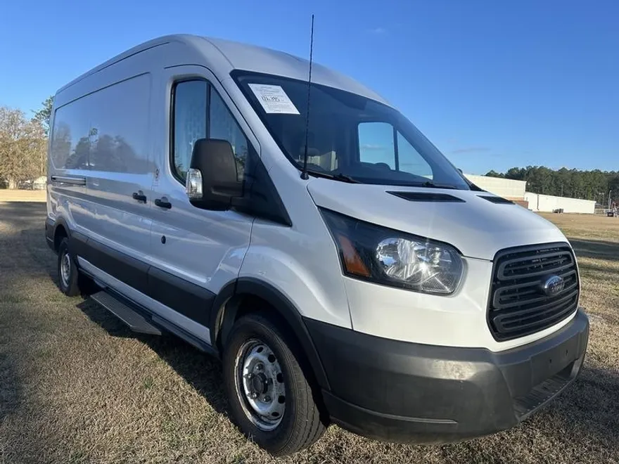 2019 Ford Transit photo 1