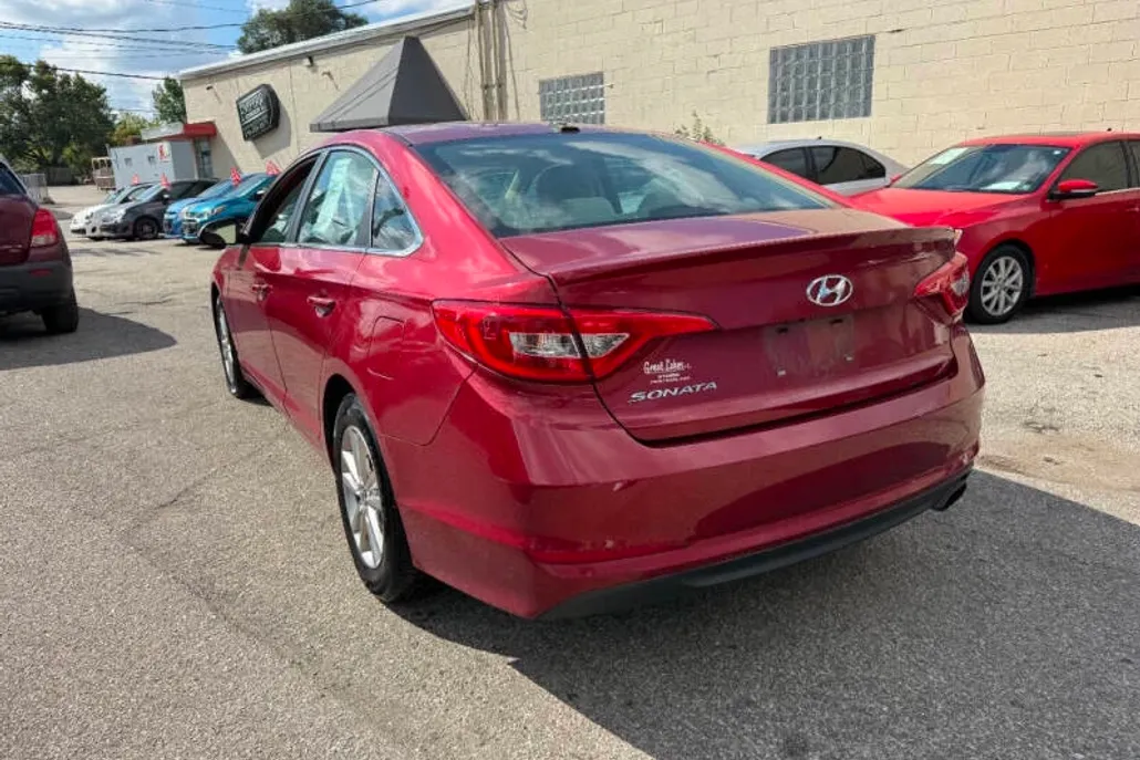 2016 Hyundai Sonata SE photo 1