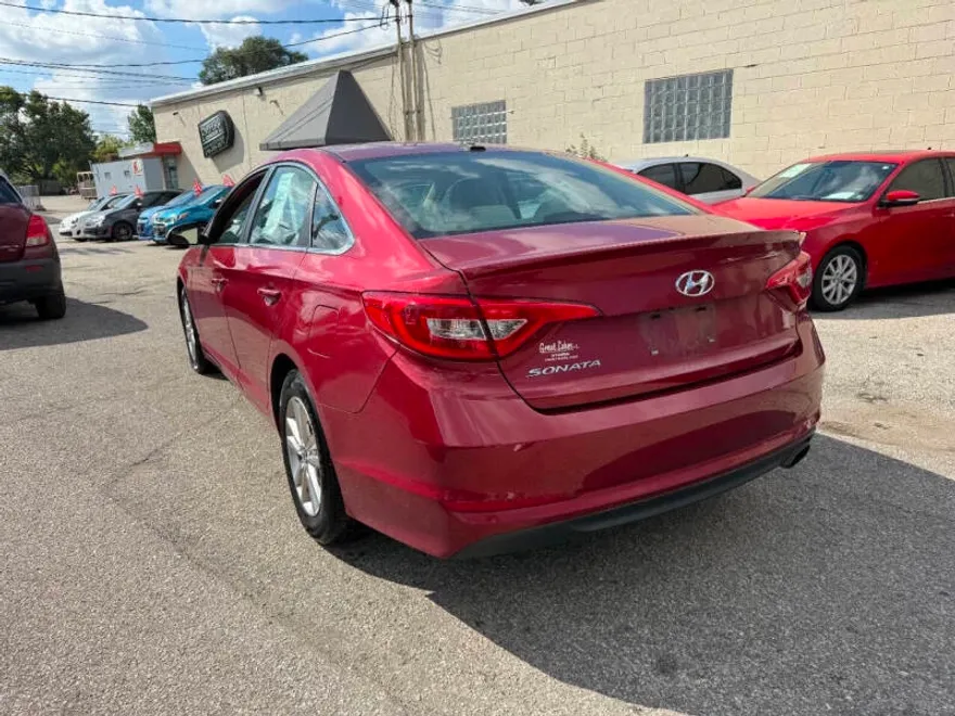 2016 Hyundai Sonata SE photo 1