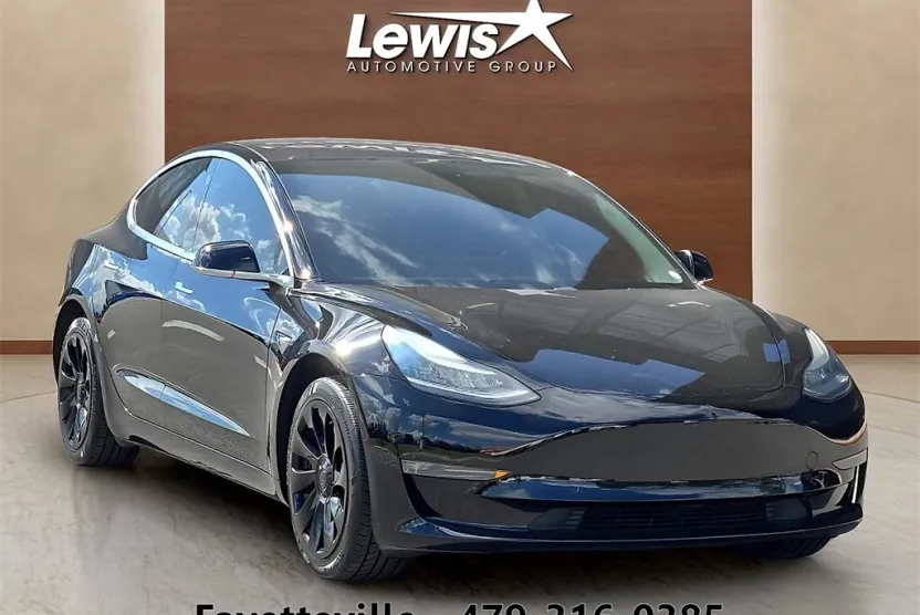 2018 Tesla Model 3 Mid Range photo 1