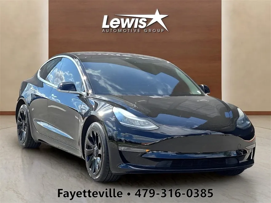 2018 Tesla Model 3 Mid Range photo 1