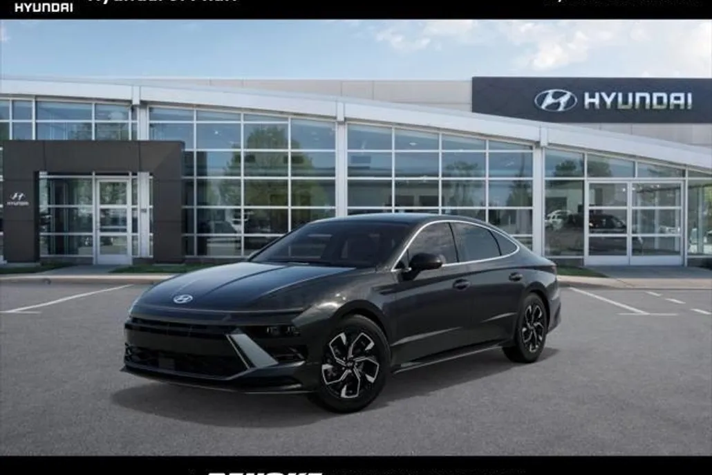 2025 Hyundai Sonata SEL photo 1