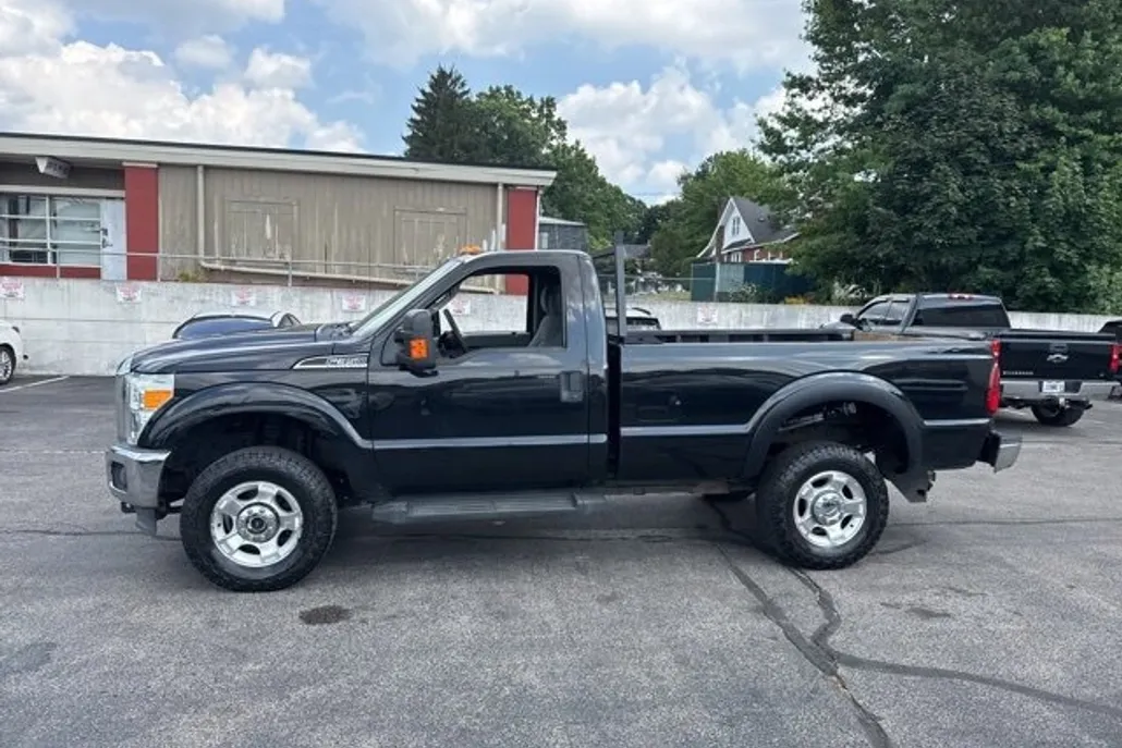2015 Ford F-350 XLT photo 1