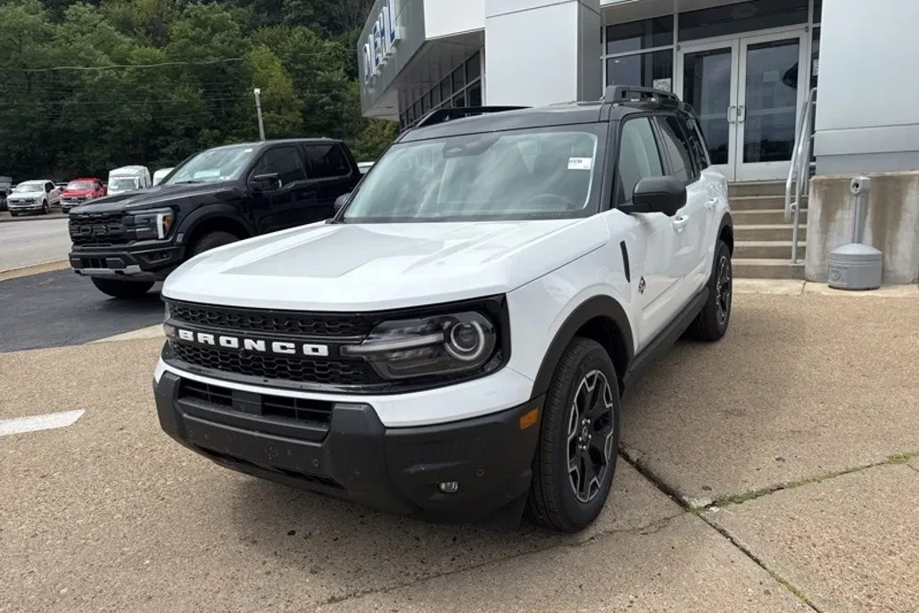 2025 Ford Bronco Sport Outer Banks photo 1