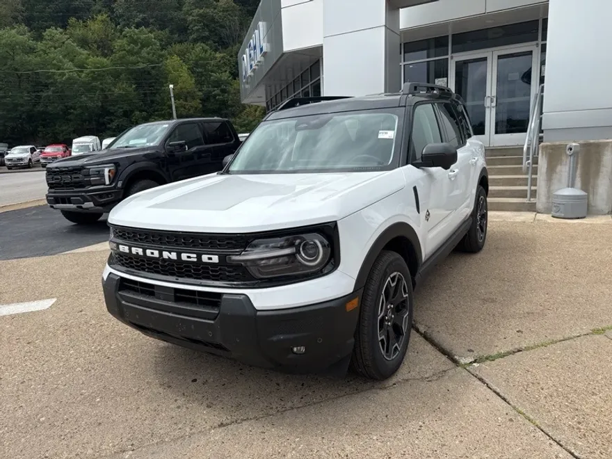 2025 Ford Bronco Sport Outer Banks photo 1