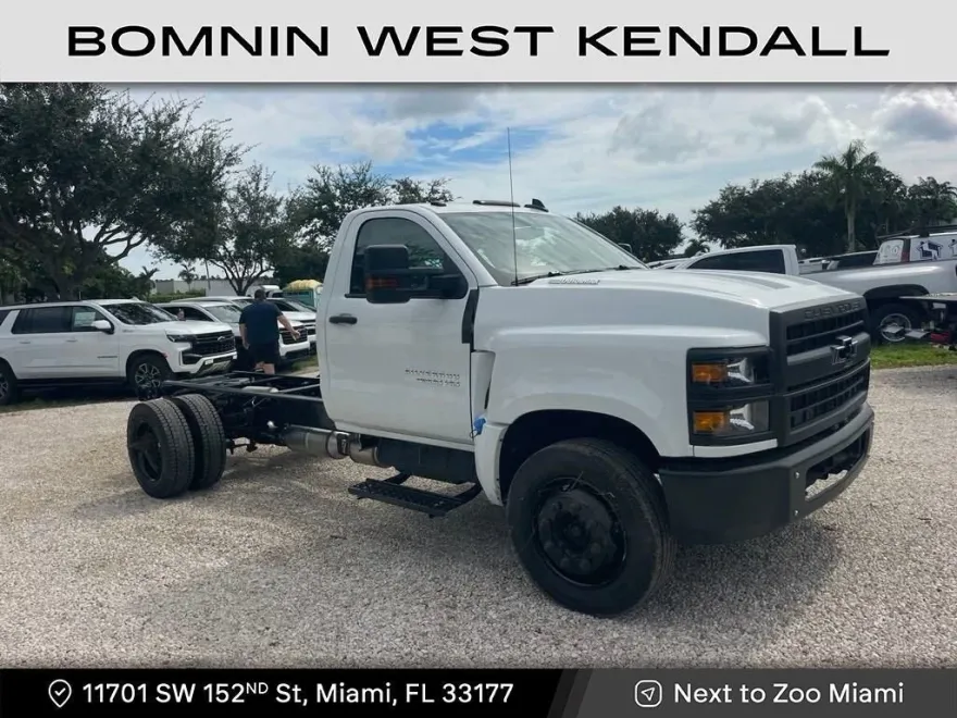 2024 Chevrolet Silverado 4500HD Work Truck photo 1