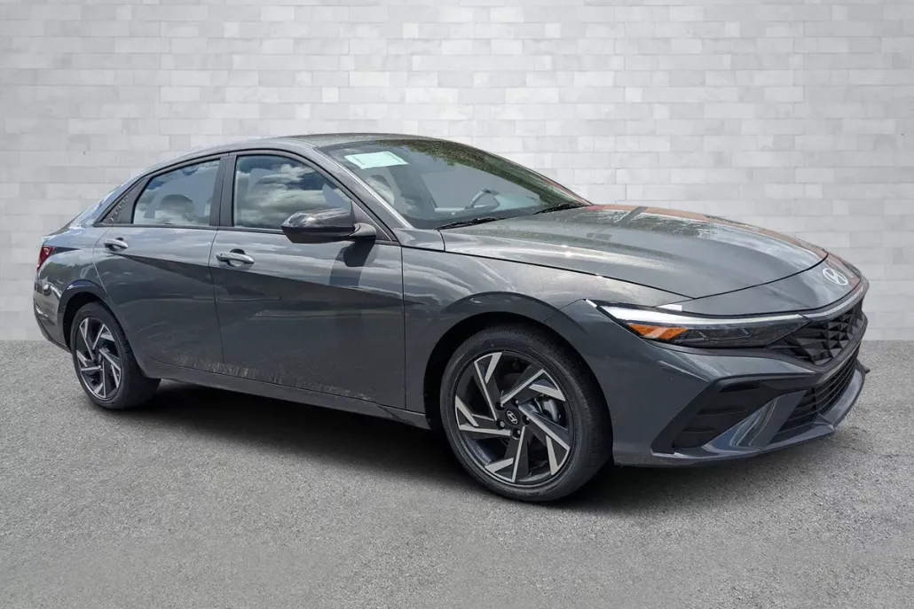 2025 Hyundai Elantra Hybrid SEL photo 1