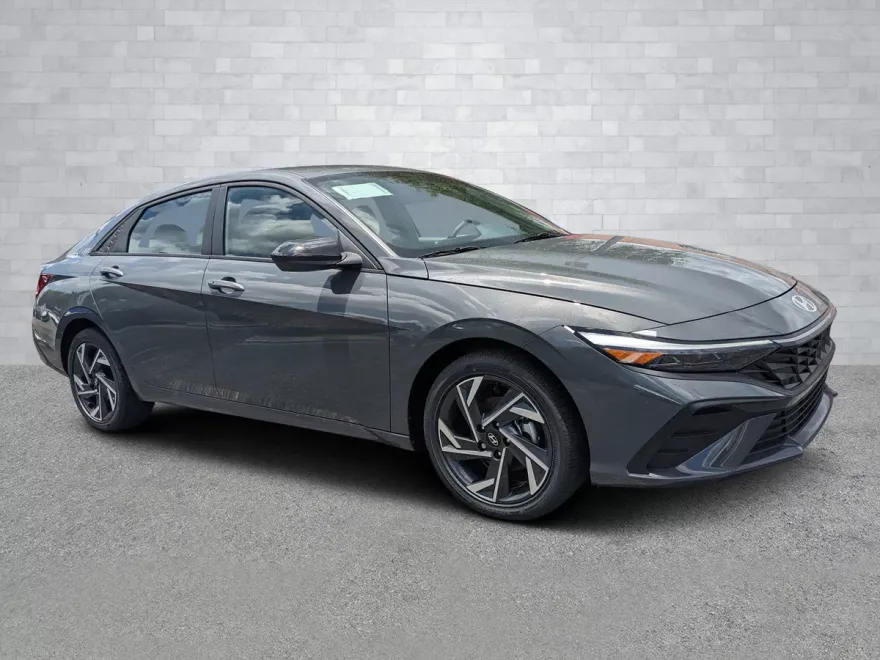 2025 Hyundai Elantra Hybrid SEL photo 1