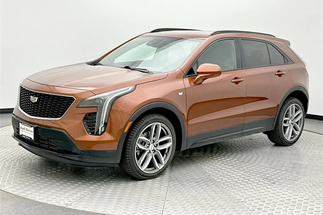 2019 Cadillac XT4 Sport photo 1
