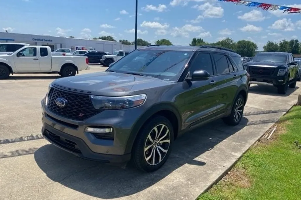 2020 Ford Explorer ST photo 1