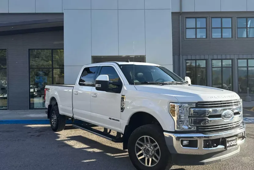 2019 Ford F-250 Lariat photo 1