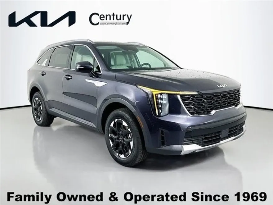 2025 Kia Sorento S photo 1