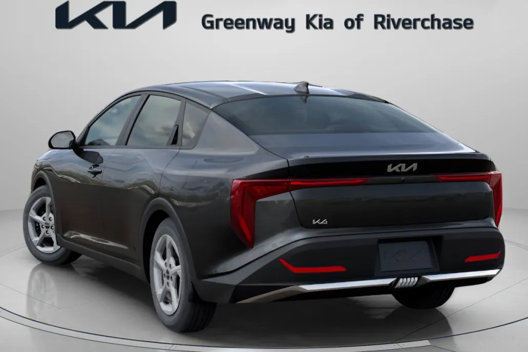 2025 Kia K4 LXS photo 1