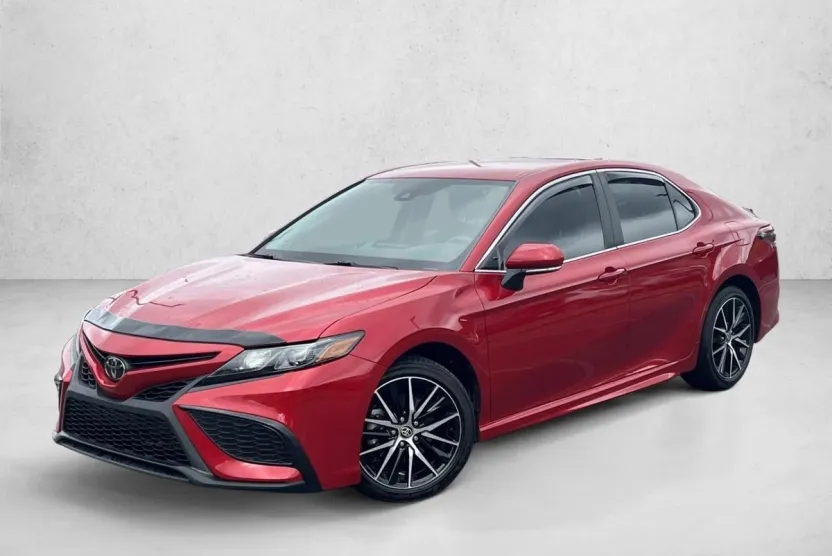 2024 Toyota Camry SE photo 1