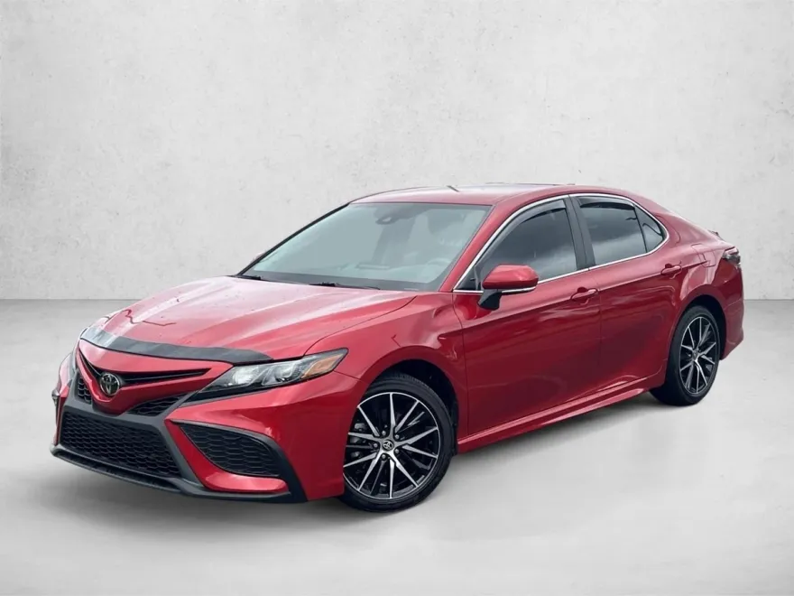2024 Toyota Camry SE photo 1