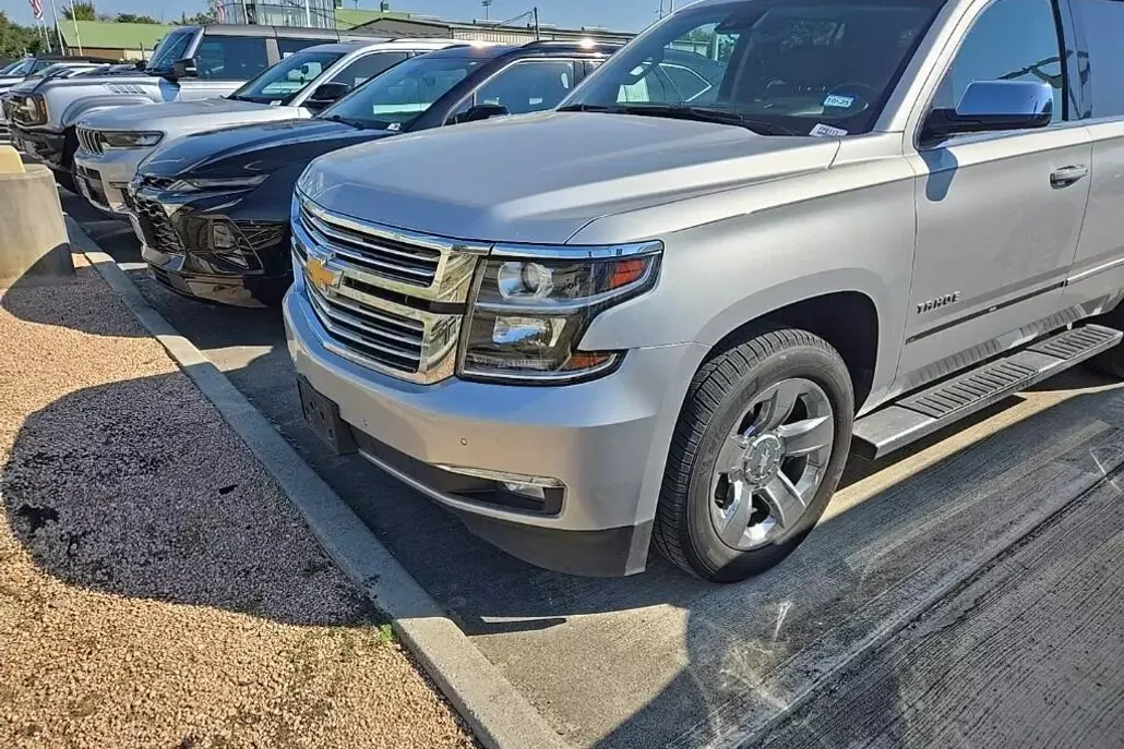 2018 Chevrolet Tahoe Premier photo 1