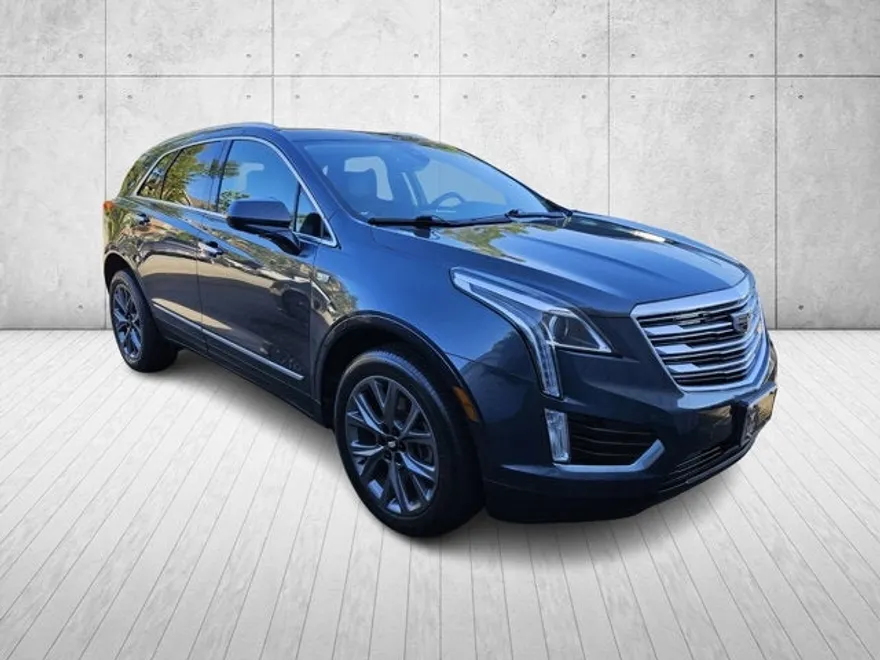 2019 Cadillac XT5 Luxury photo 1