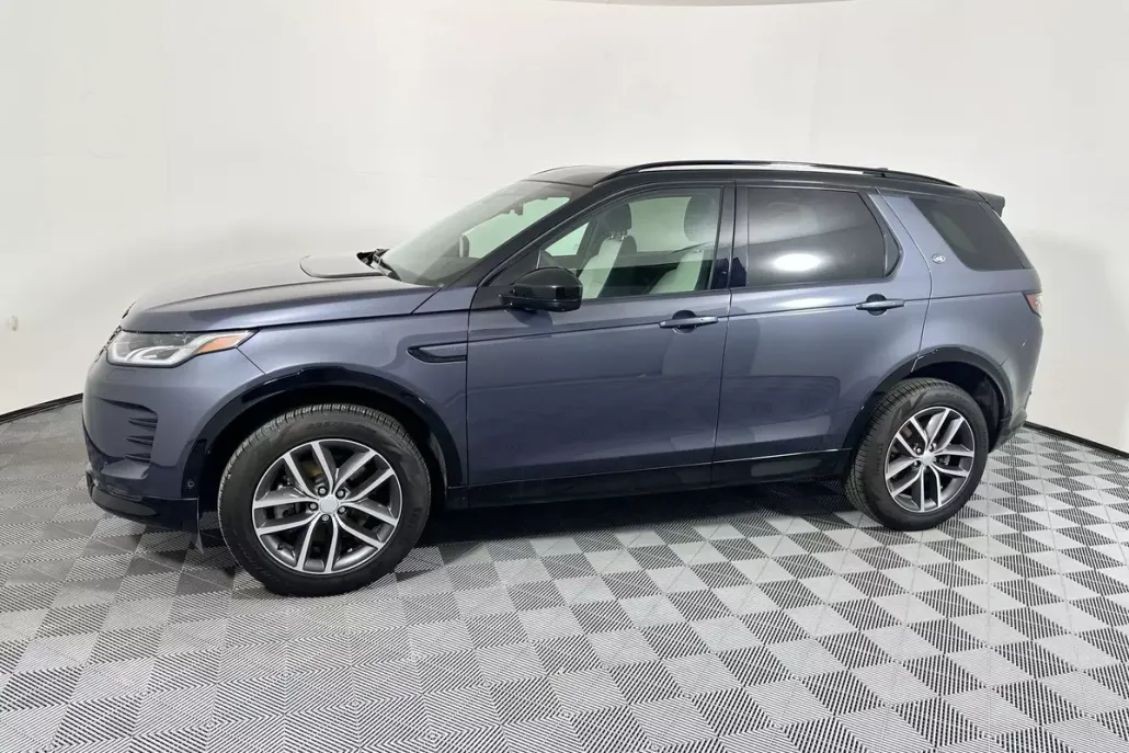2024 Land Rover Discovery Sport Dynamic SE photo 1