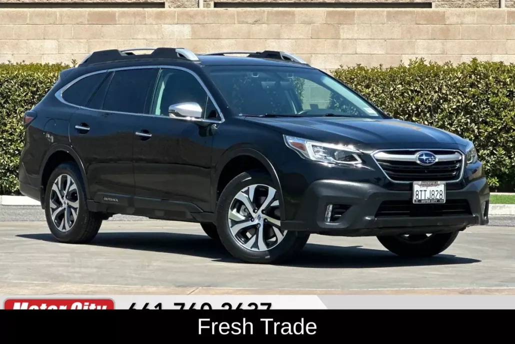 2020 Subaru Outback Touring photo 1