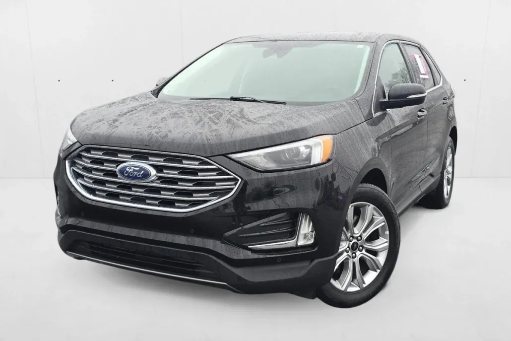 2024 Ford Edge Titanium photo 1