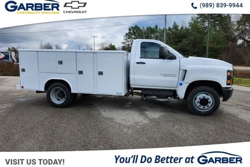 2024 Chevrolet Silverado 6500HD Work Truck photo 1