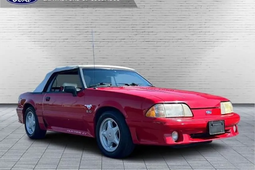 1992 Ford Mustang GT photo 1