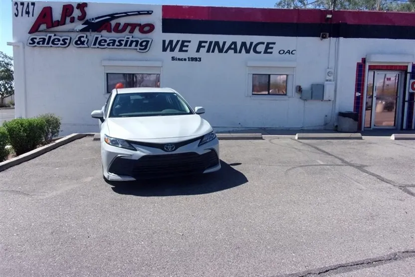 2024 Toyota Camry LE photo 1