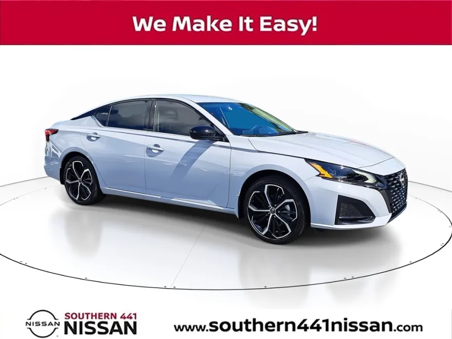 2025 Nissan Altima 2.5 SR photo 1